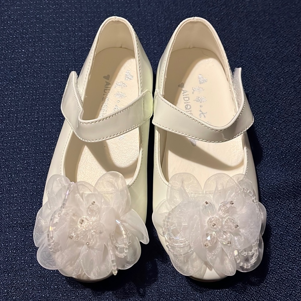 ♥️HP♥️ Girls White Mary Jane Flats